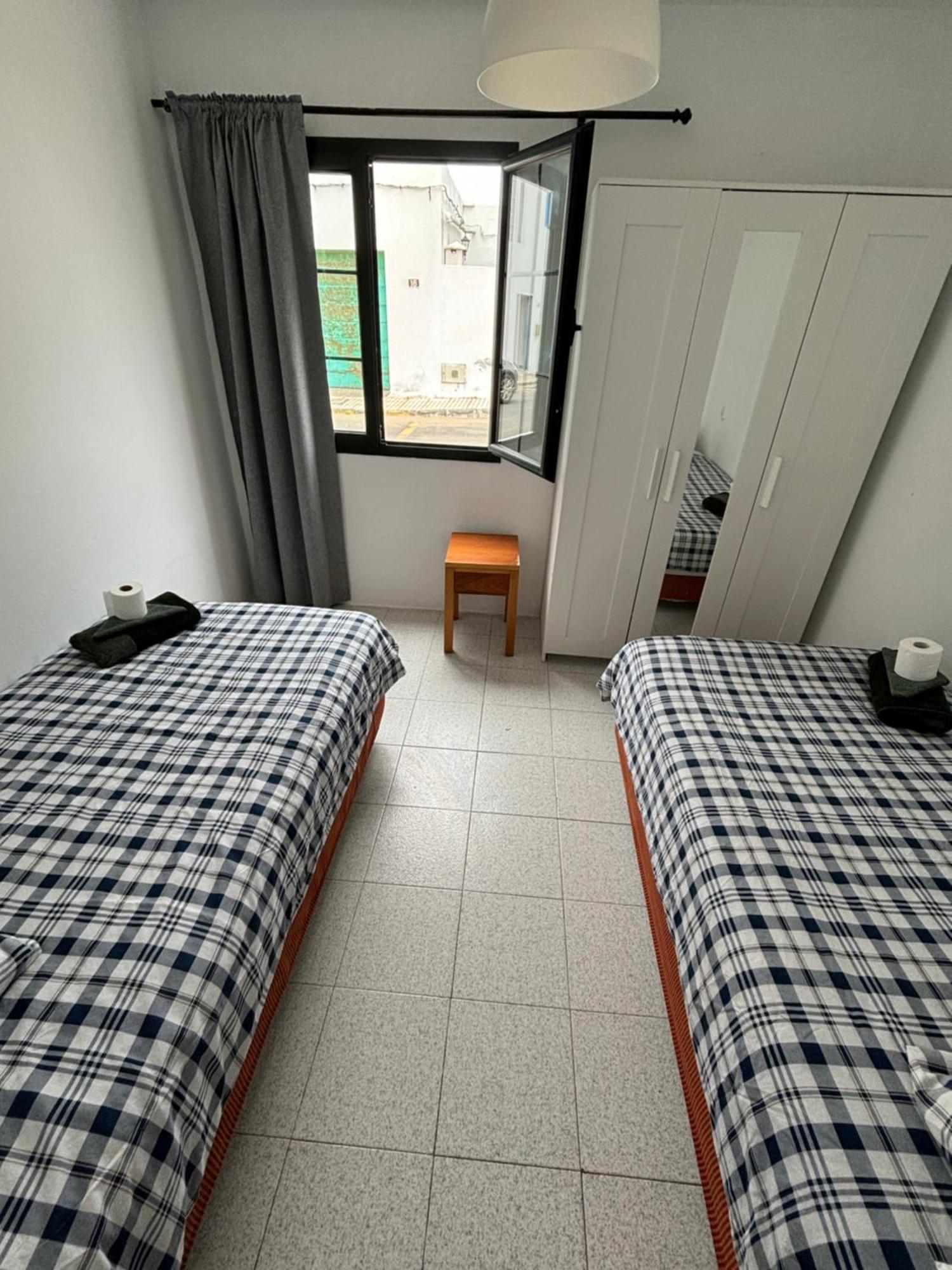 Habitaciones Famara 15 외부 사진